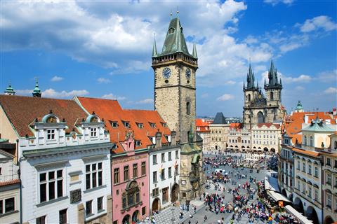 プラハ旧市街広場(空撮)